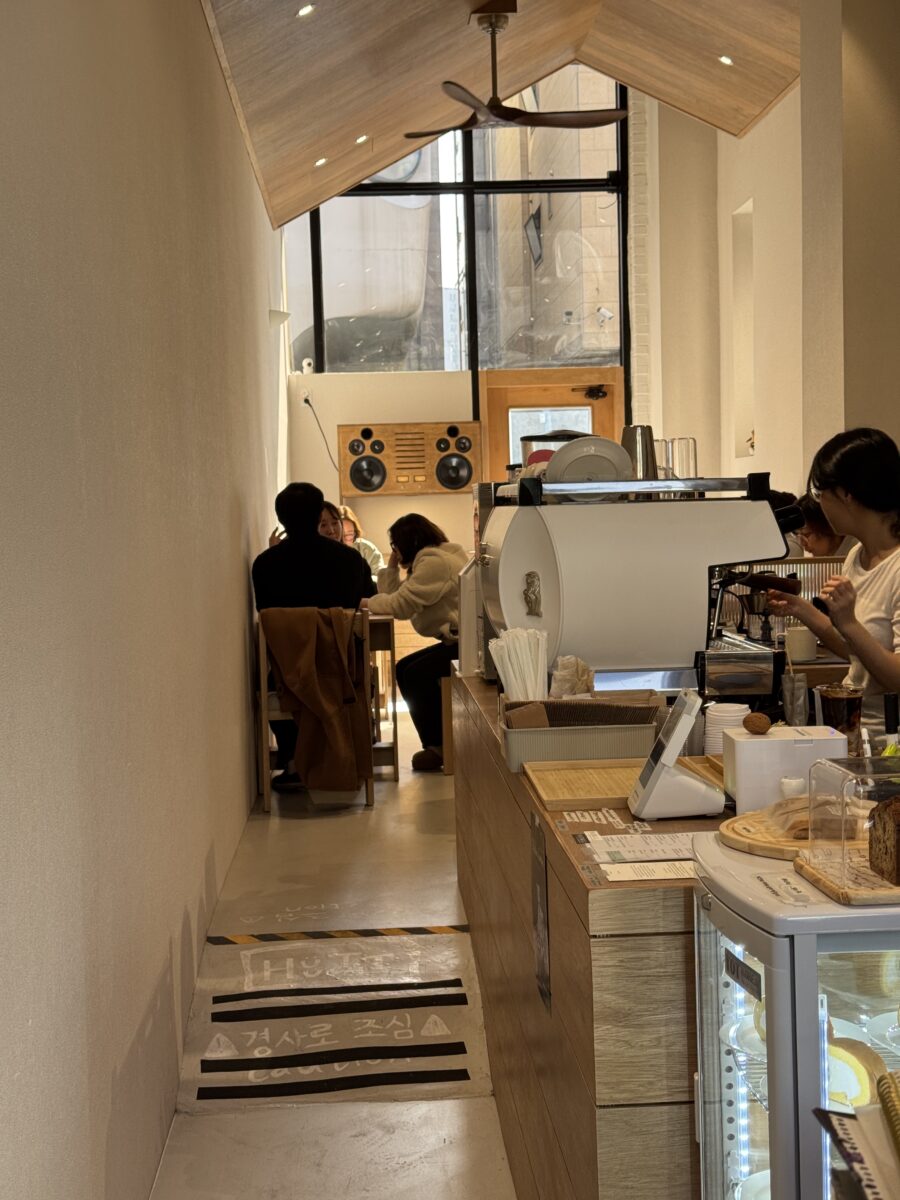 다산 커피맛집 후투티의 매장 모습