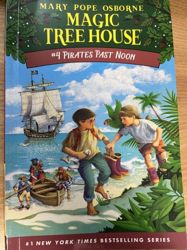 Magic Tree House 4권의 표지 이미지