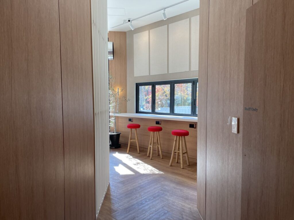 남양주 커피맛집 호평 롬브의 내부 모습