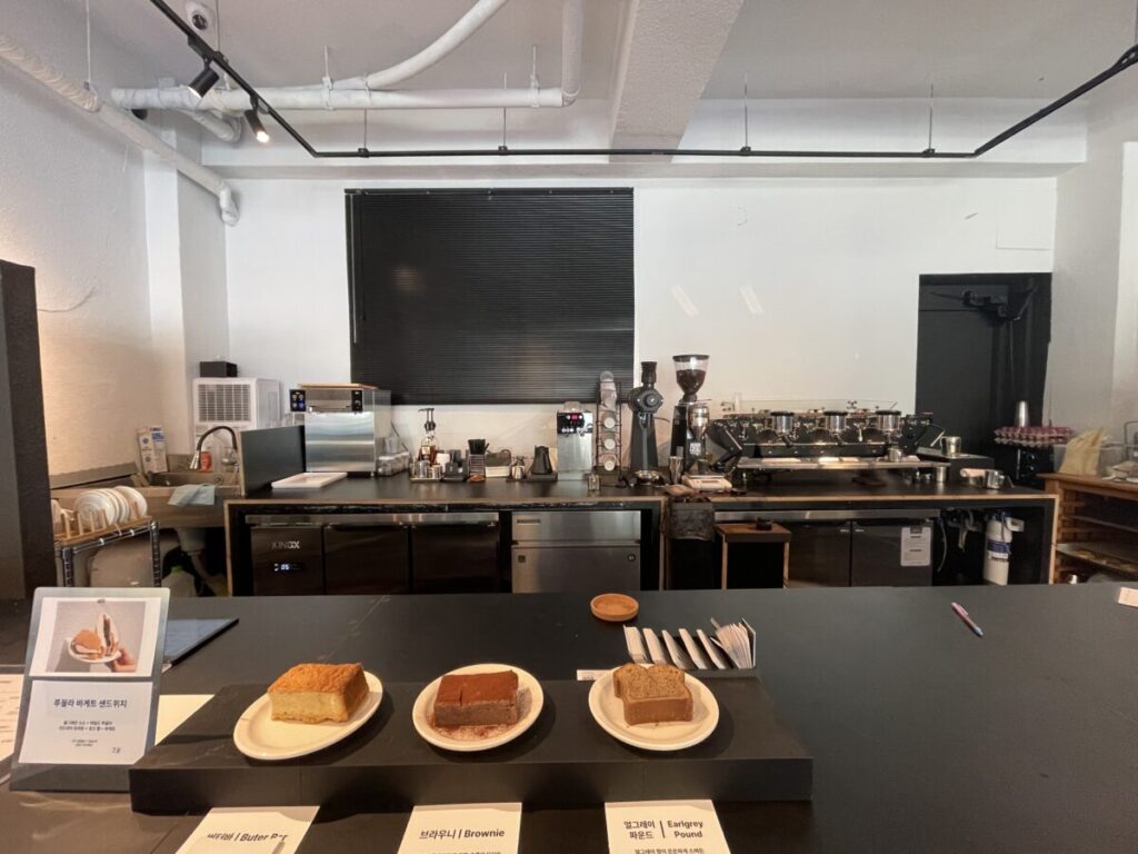 양평 커피맛집 핀츠 커피의 매장 내부 이미지